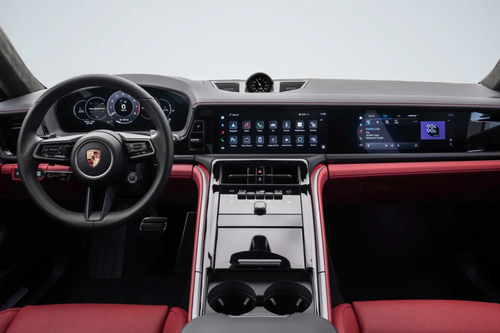 Interior Porsche Panamera 2024