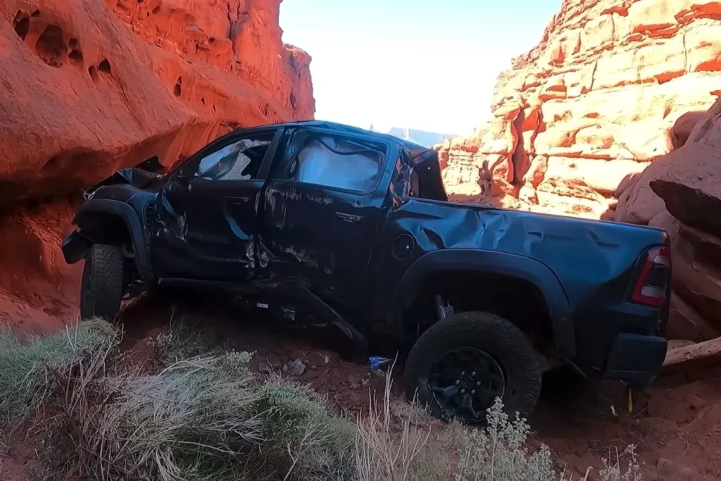 Ram TRX destrozada en Moab