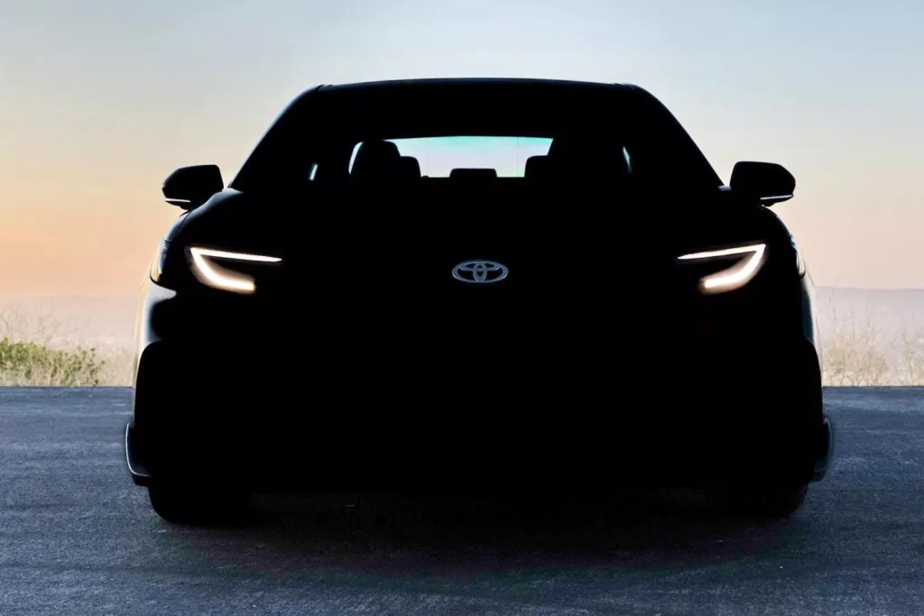 Teaser Toyota Camry 2025