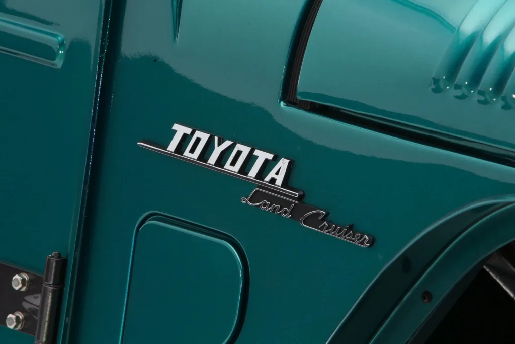 Emblema Toyota FJ Bruiser SEMA 23