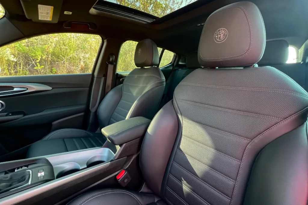 Interior Alfa Romeo Tonale PHEV 2024