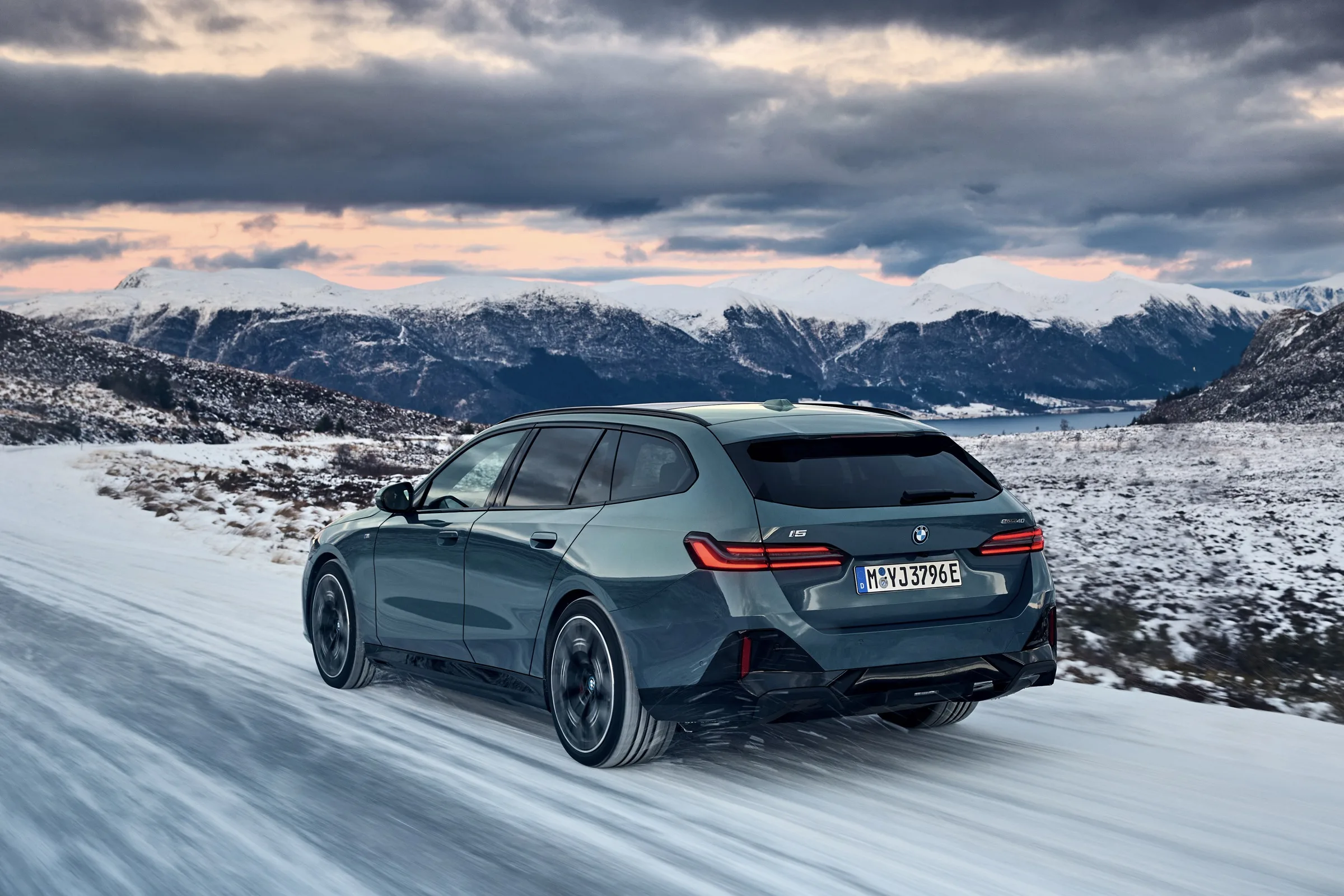 BMW Serie 5 Touring: las guayín siguen vivas – La Cochera | Sergio Oliveira