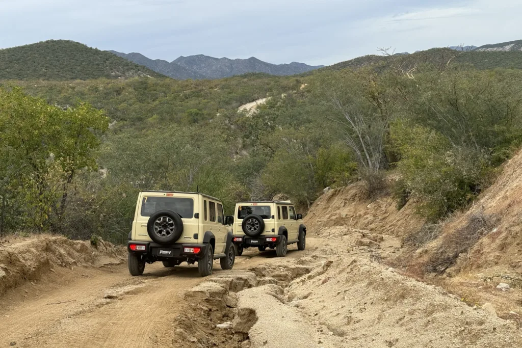 Jimny 5-Door Primer Contacto