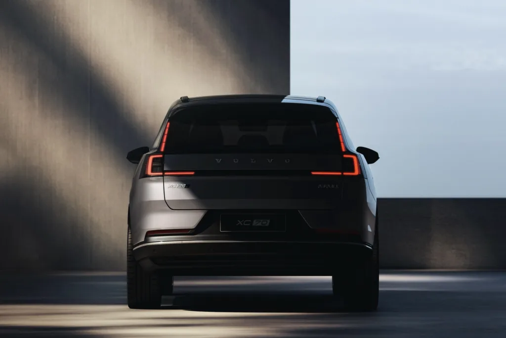 Volvo XC70 Teaser China