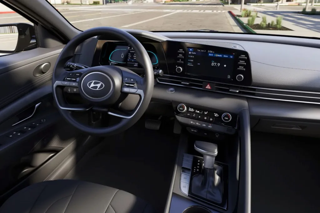 Hyundai Elantra Híbrido 2026