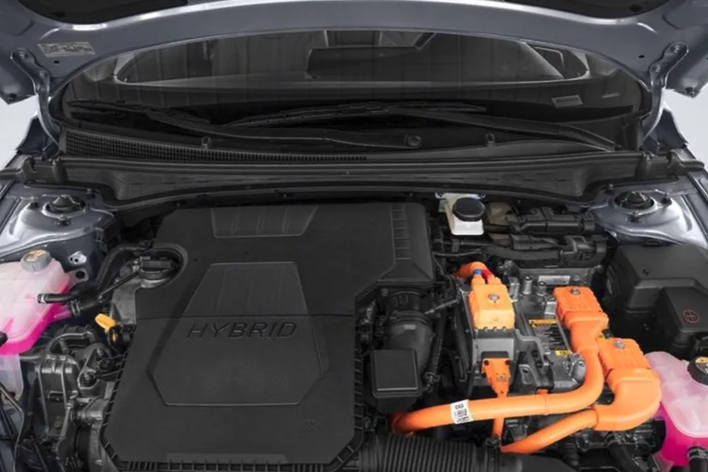 Hyundai Elantra Híbrido 2026