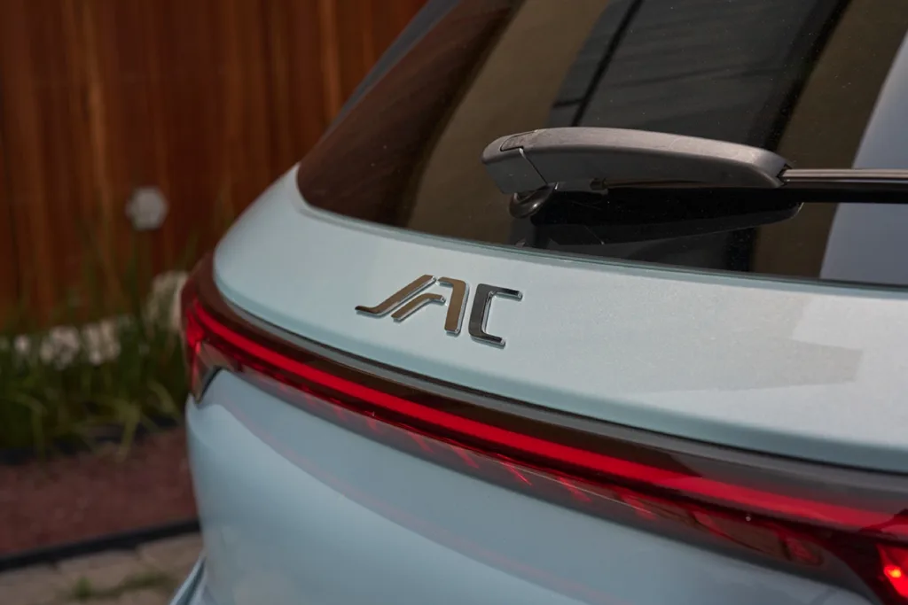 JAC 6 PHEV 2026