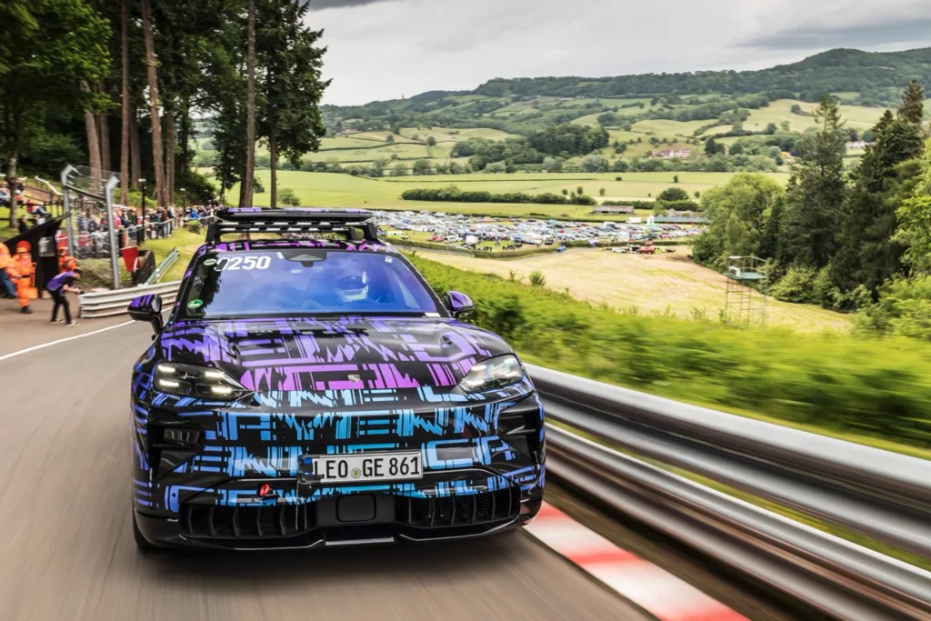 Porsche Cayenne Electric Récord
