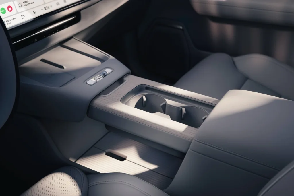 Volvo XC70 PHEV China