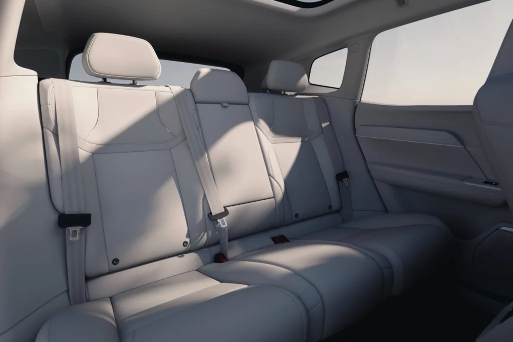 Volvo XC70 PHEV China