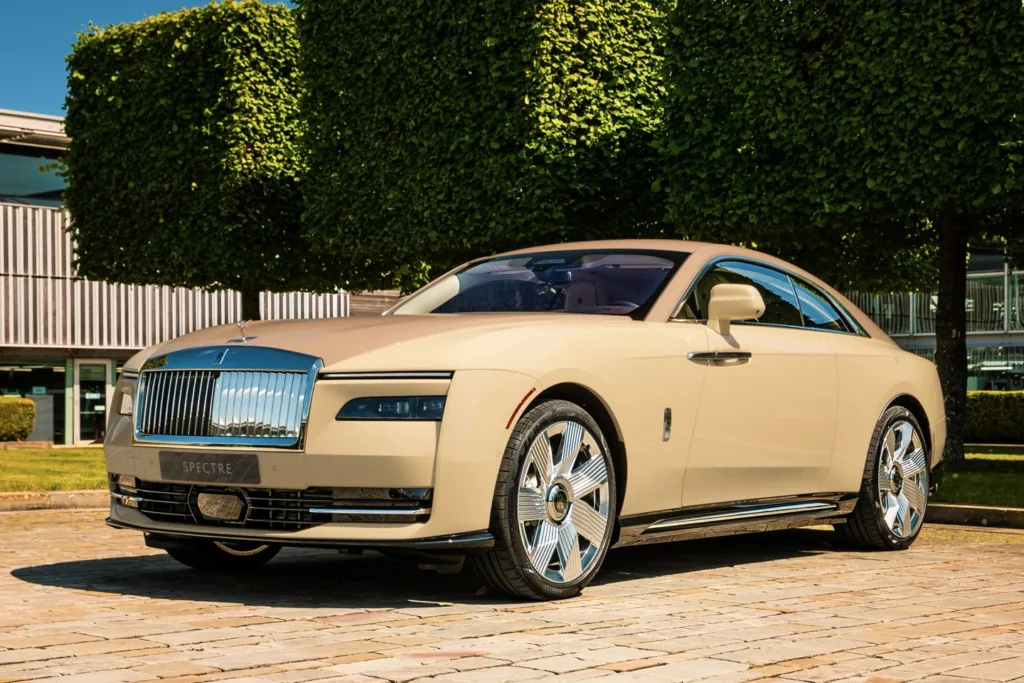 Rolls-Royce Spectre Bailey Perro