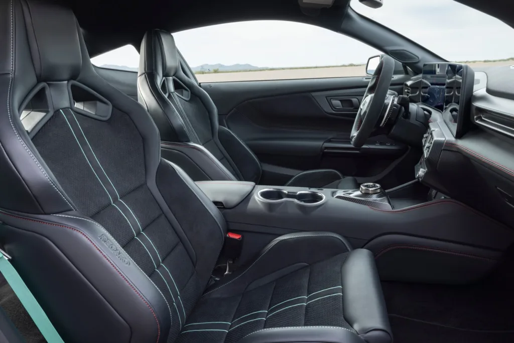 Ford Mustang Dark Horse SC