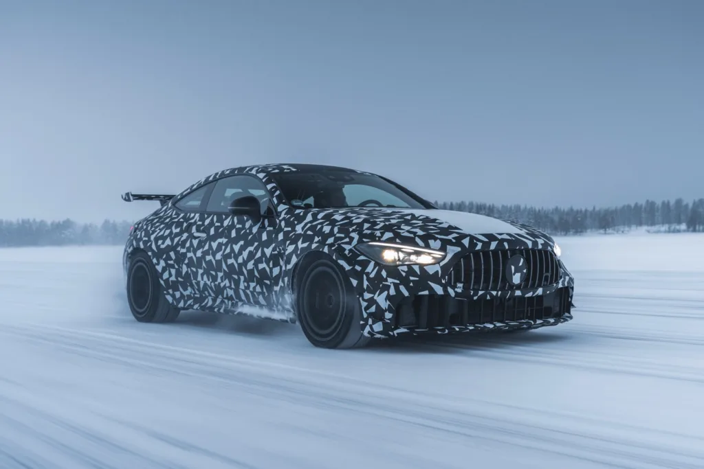 Teaser Mercedes-AMG CLE Mythos V8