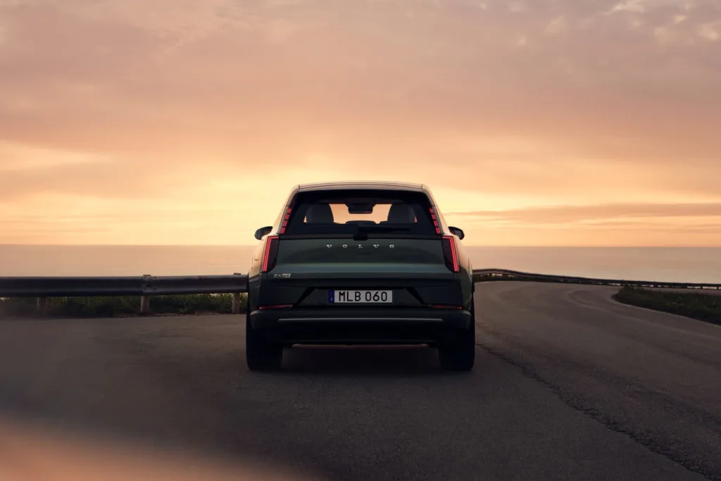 Volvo EX60 2027