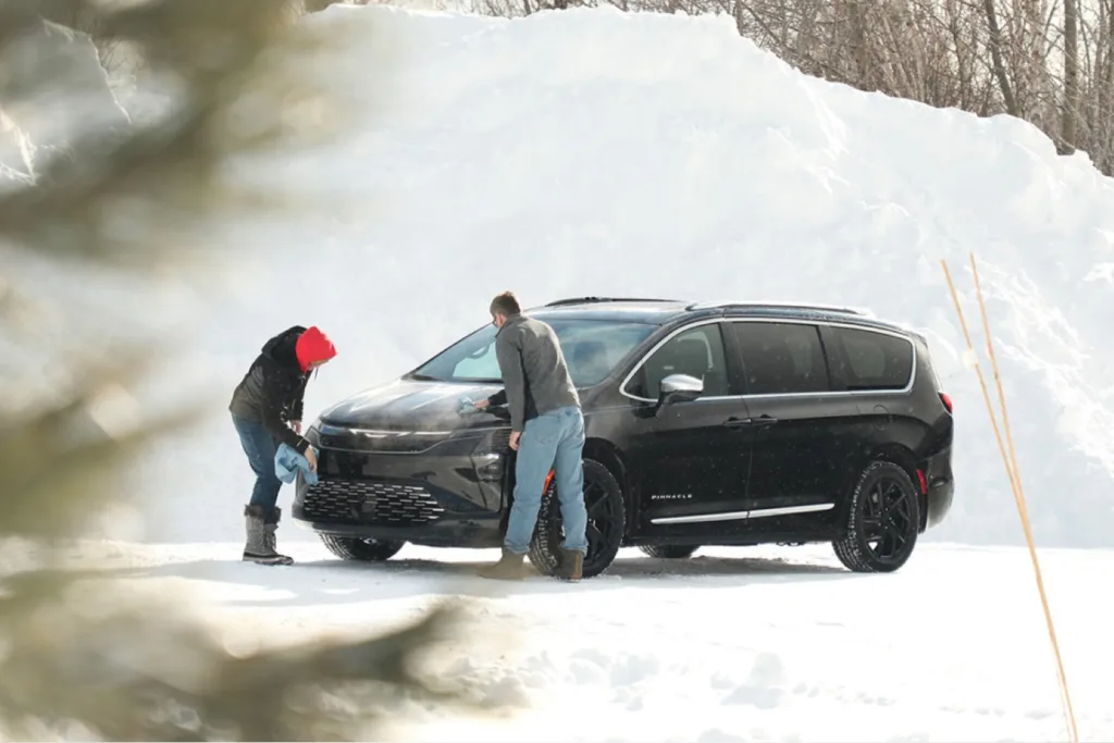 Chrysler Pacifica 2027 Teaser