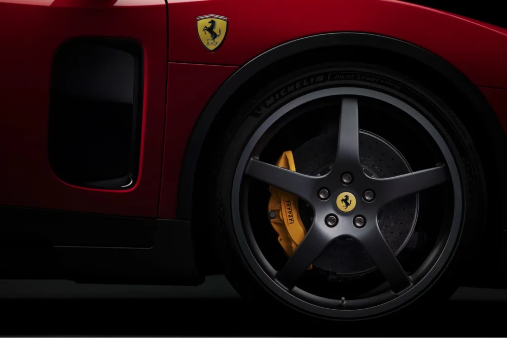 Ferrari Luce EV Oficial