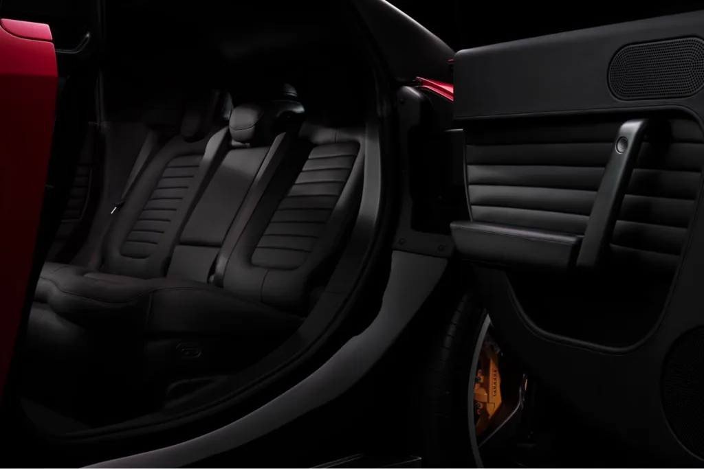 Ferrari Luce EV Oficial