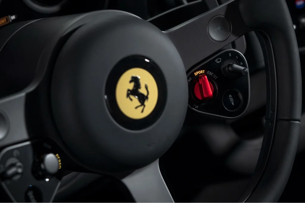 Ferrari Luce EV Oficial