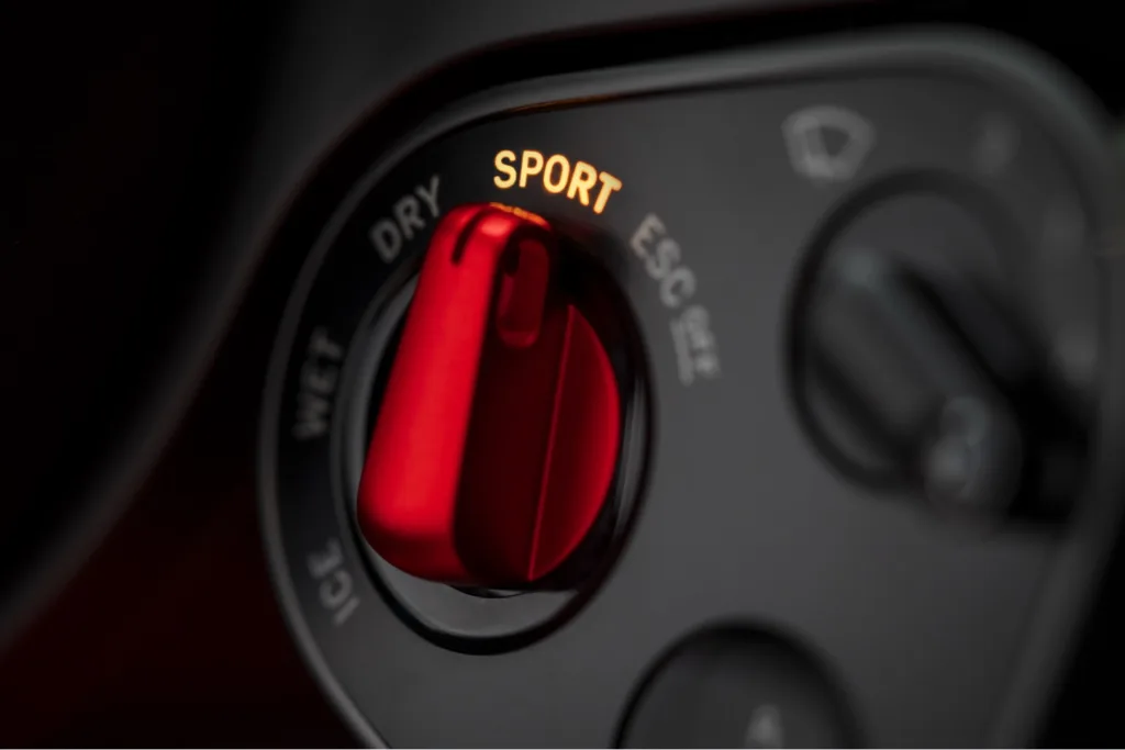 Ferrari Luce EV Oficial