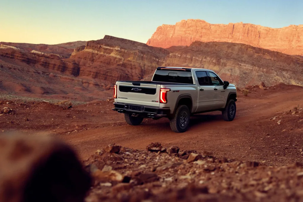 Chevrolet Silverado / Cheyenne 2027
