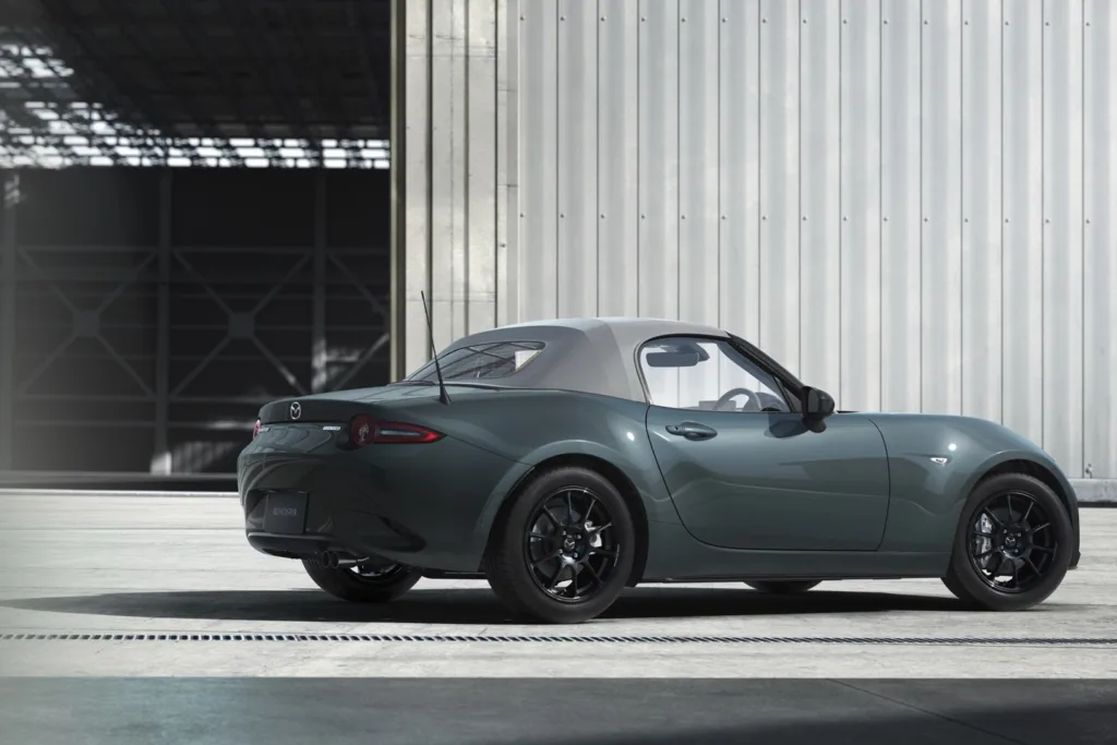Mazda MX-5 Zinc Green Metallic