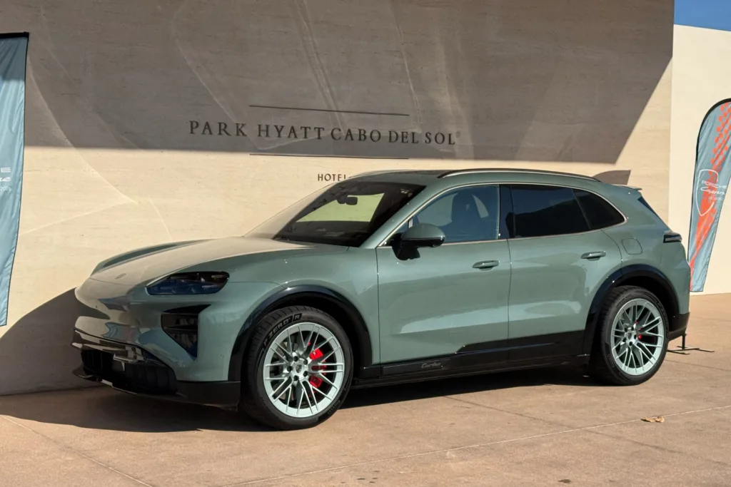 Porsche Cayenne Electric Primer Contacto
