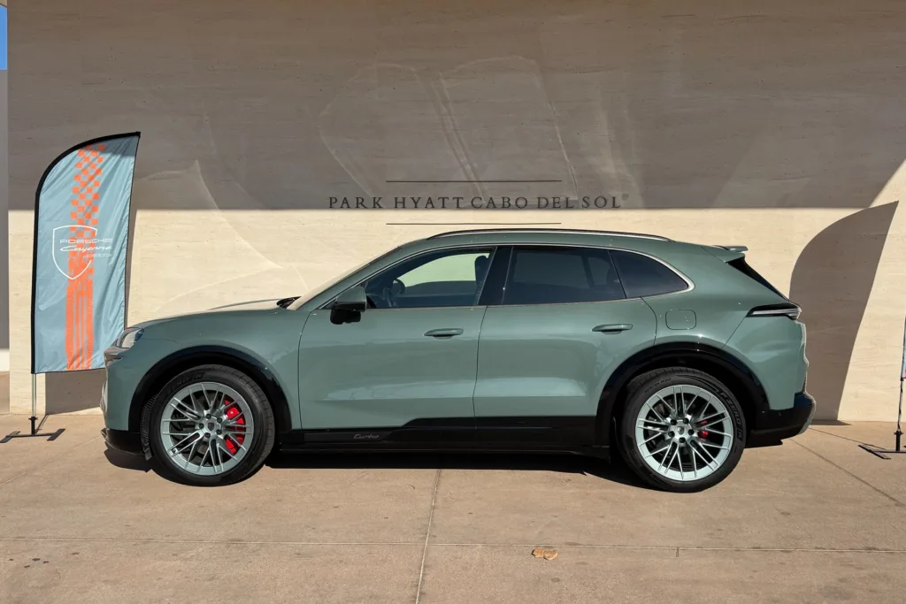 Porsche Cayenne Electric Primer Contacto