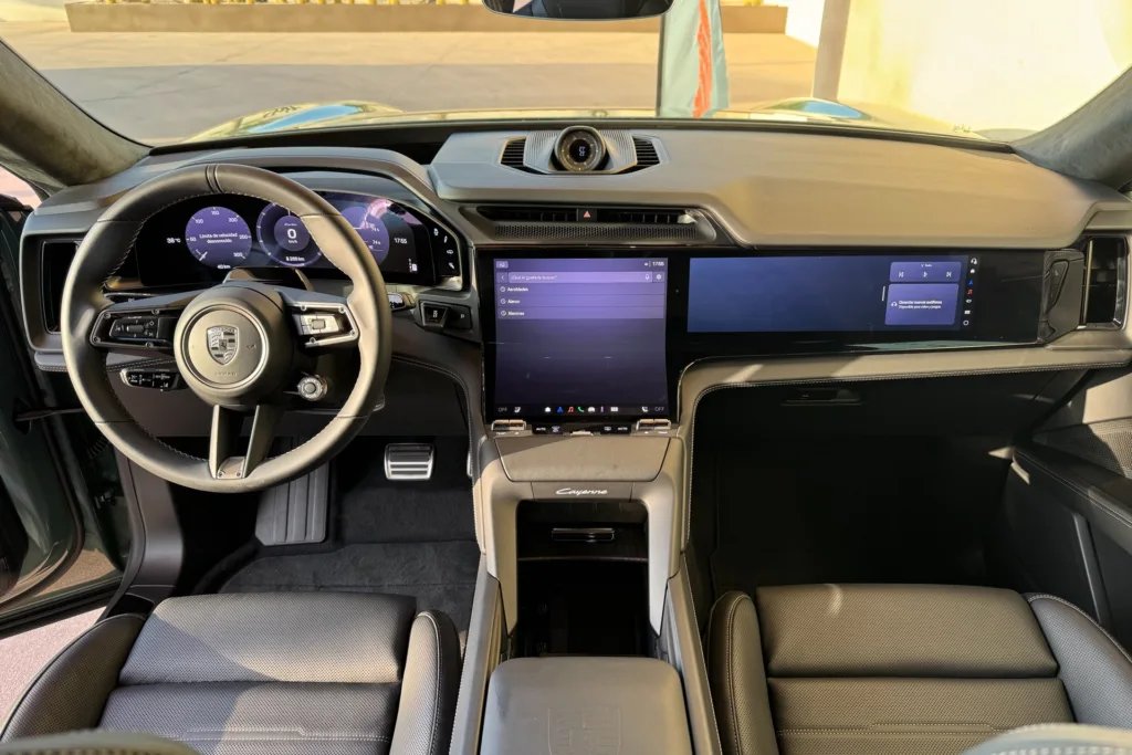 Porsche Cayenne Electric Primer Contacto