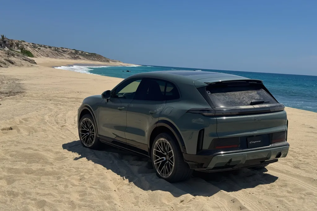 Porsche Cayenne Electric Primer Contacto