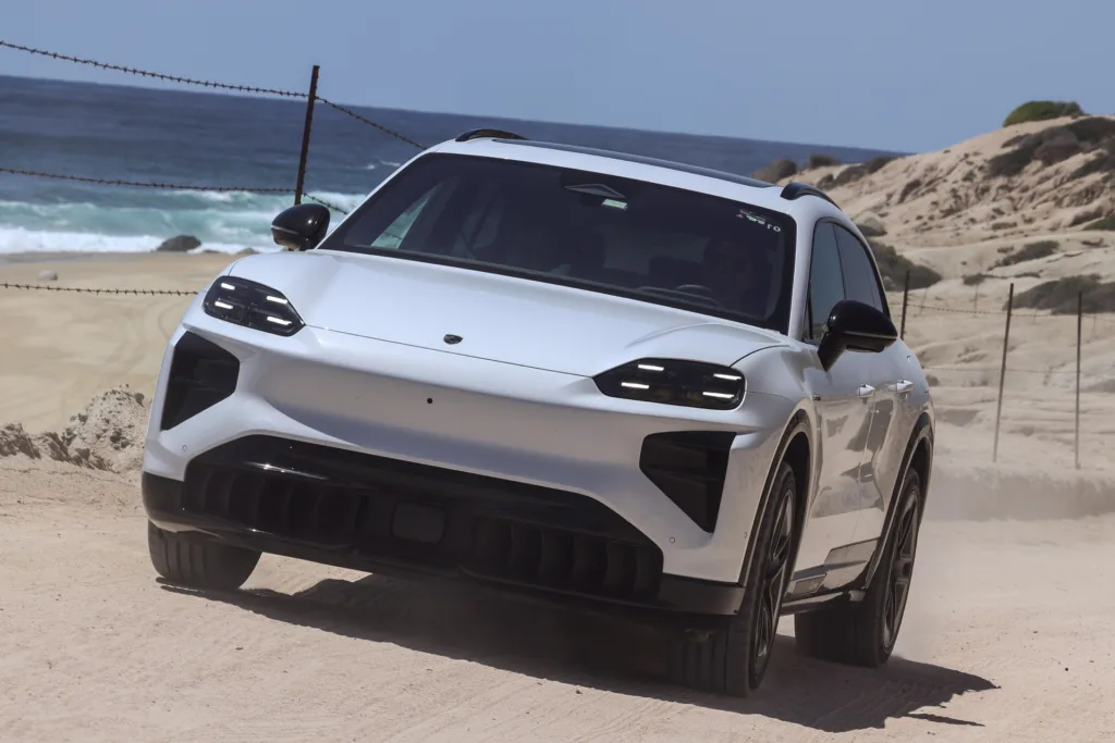 Porsche Cayenne Electric Primer Contacto