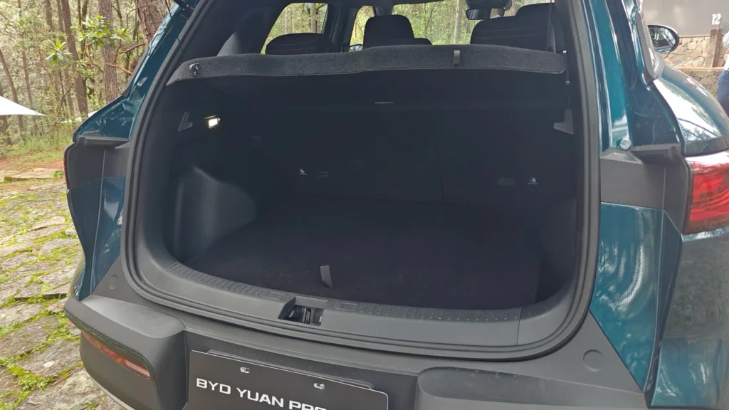 BYD Yuan Pro DM-i Primer Contacto