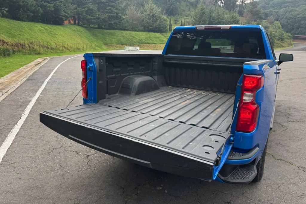 Chevrolet Silverado Custom - Prueba