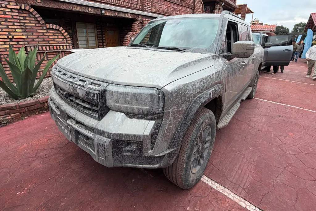 Jetour F700 PHEV 2027 | Primer contacto